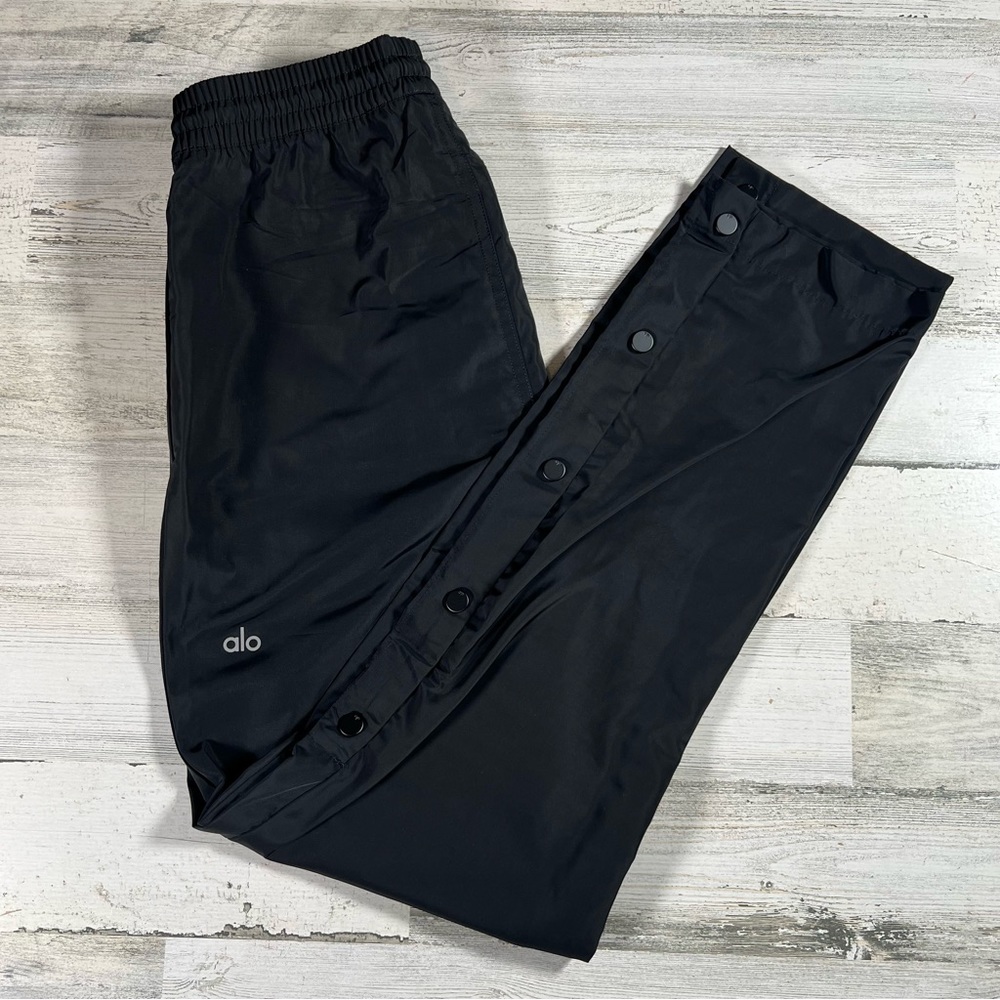 Alo Yoga Women’s Legend Snap Black Pants Size XS Athletic